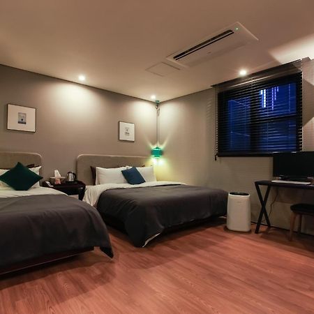 Brown Dot Yangjeong Hotel Пусан Екстериор снимка