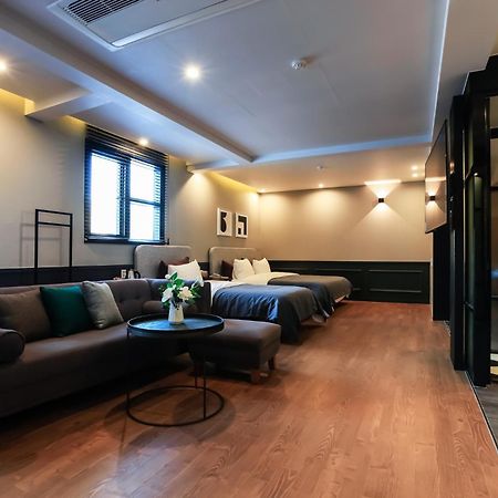 Brown Dot Yangjeong Hotel Пусан Екстериор снимка