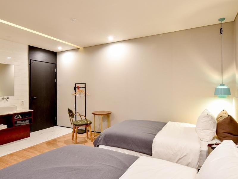 Brown Dot Yangjeong Hotel Пусан Екстериор снимка