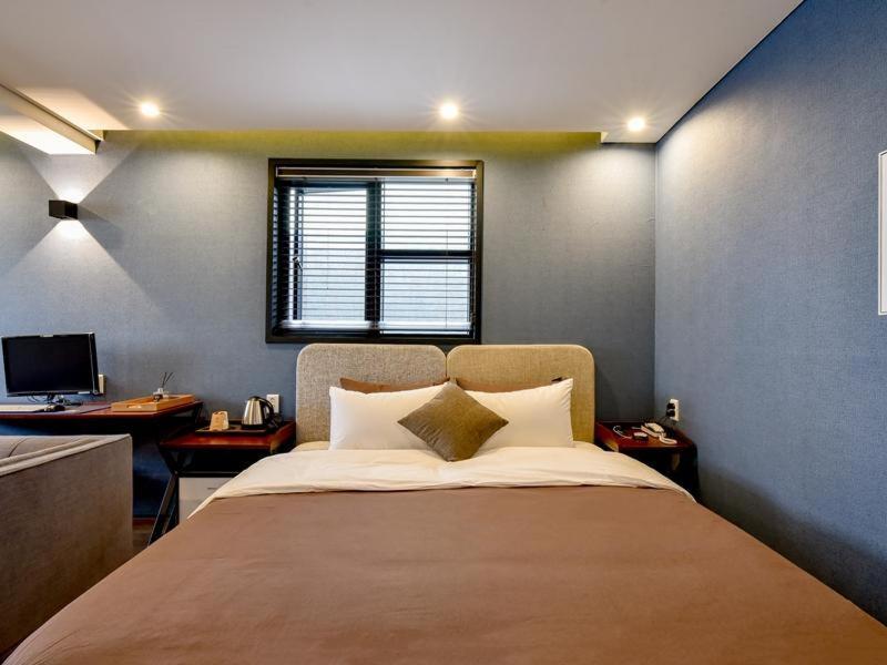 Brown Dot Yangjeong Hotel Пусан Екстериор снимка