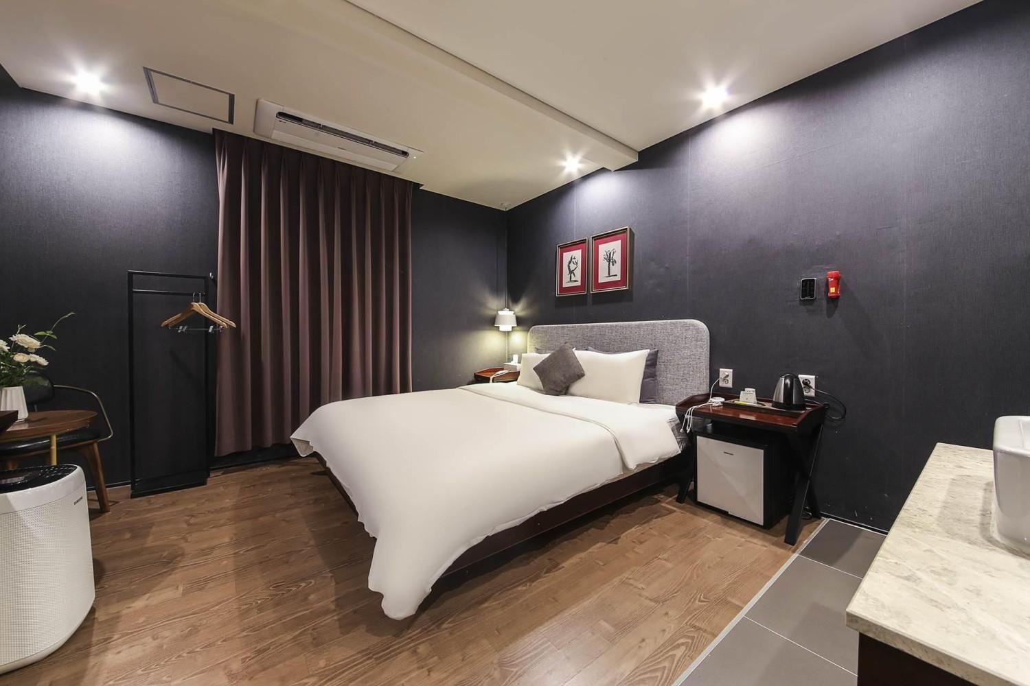 Brown Dot Yangjeong Hotel Пусан Екстериор снимка