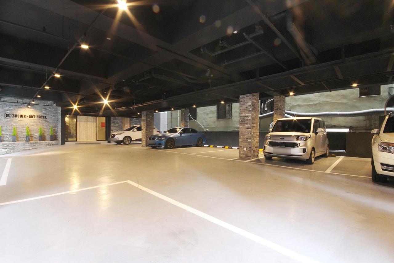 Brown Dot Yangjeong Hotel Пусан Екстериор снимка