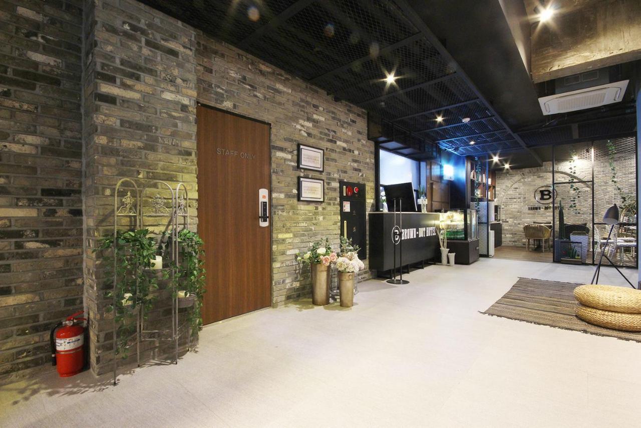 Brown Dot Yangjeong Hotel Пусан Екстериор снимка